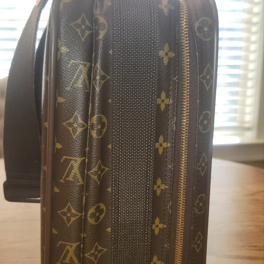Louis Vuitton Monogram Satellite 53 Suitcase Luggage With Strap/Accessor…